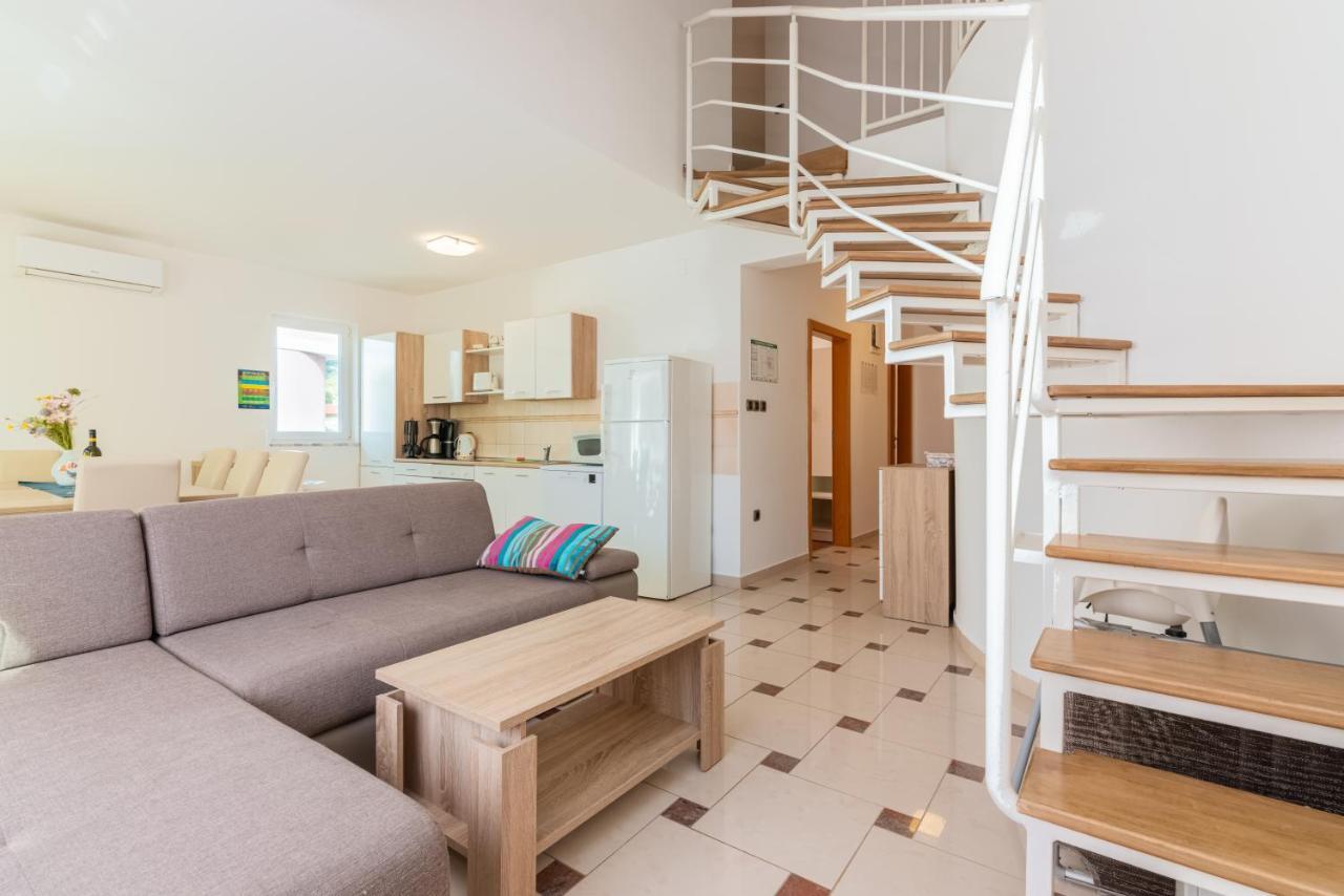 Apartment Lovorka 5 Baska  Ngoại thất bức ảnh